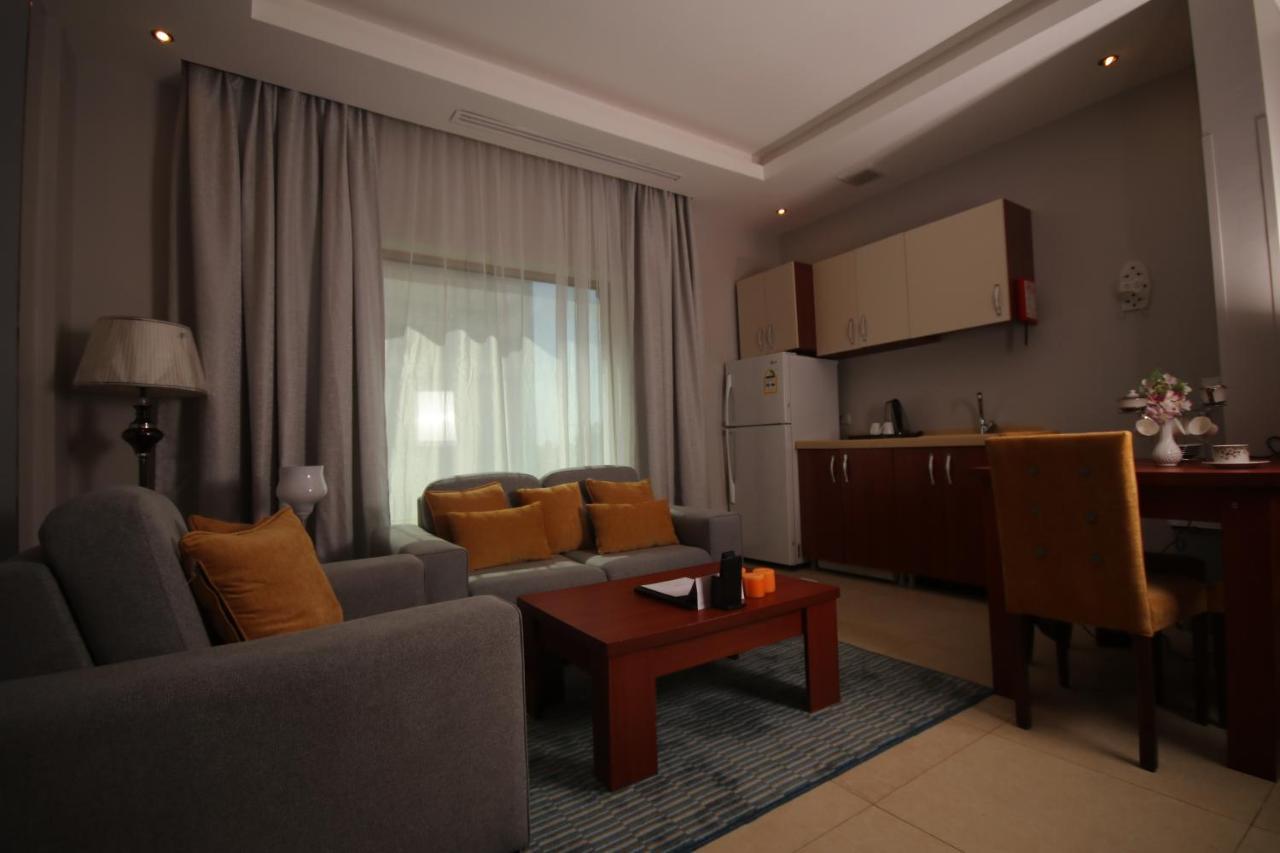 Tobal Al Zahra Hotel Apartments Jeddah Bagian luar foto