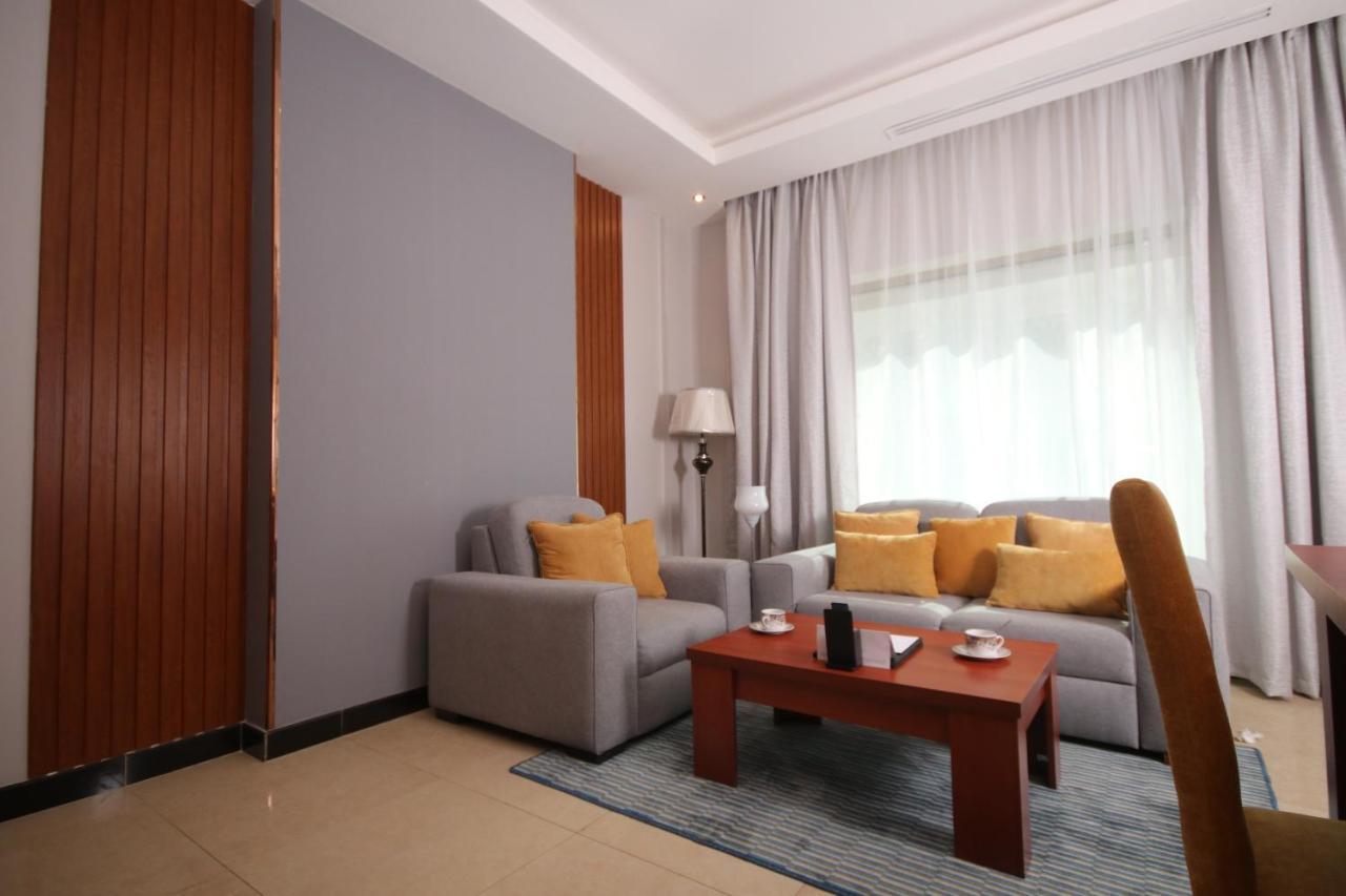Tobal Al Zahra Hotel Apartments Jeddah Bagian luar foto