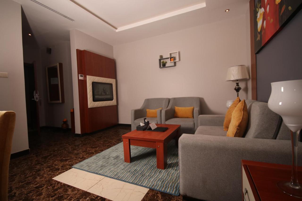 Tobal Al Zahra Hotel Apartments Jeddah Bagian luar foto