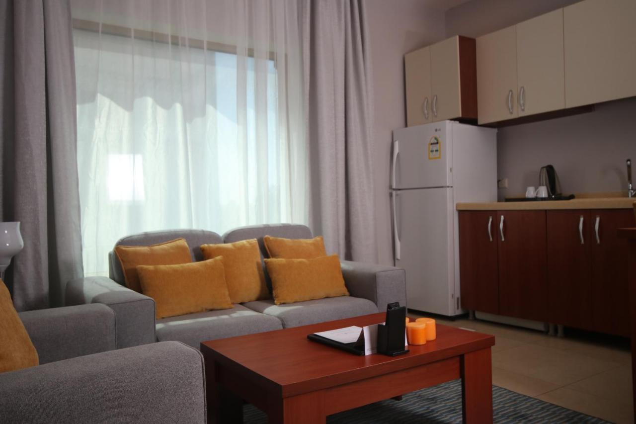 Tobal Al Zahra Hotel Apartments Jeddah Bagian luar foto